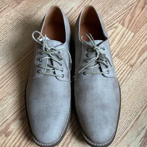 Carlo Morandi tan linen tie up Oxford shoes.